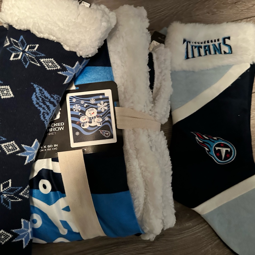 Titans FOCO Christmas Bundle